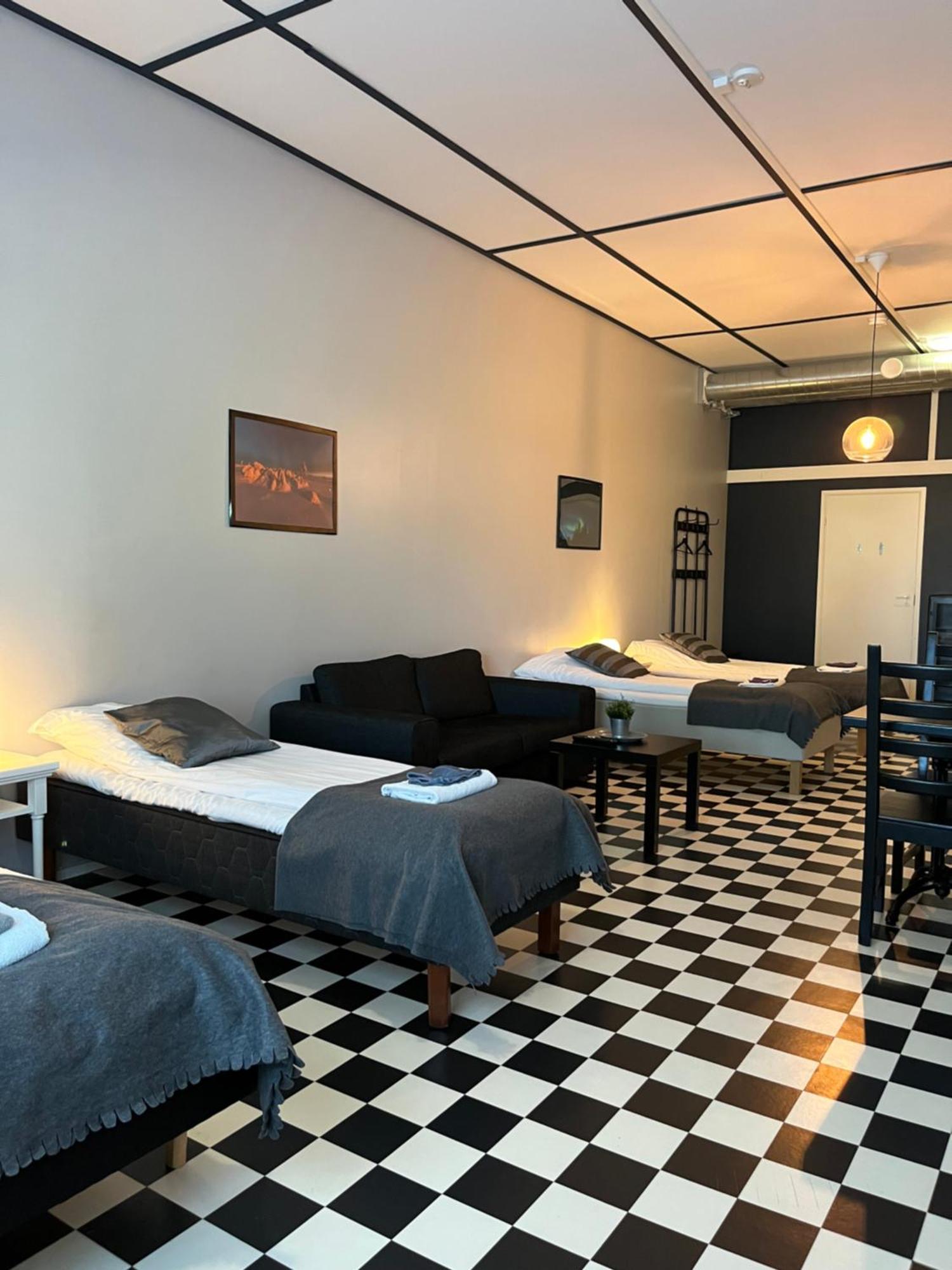 Hotelli Keskipiste Kärsämäki Exteriér fotografie