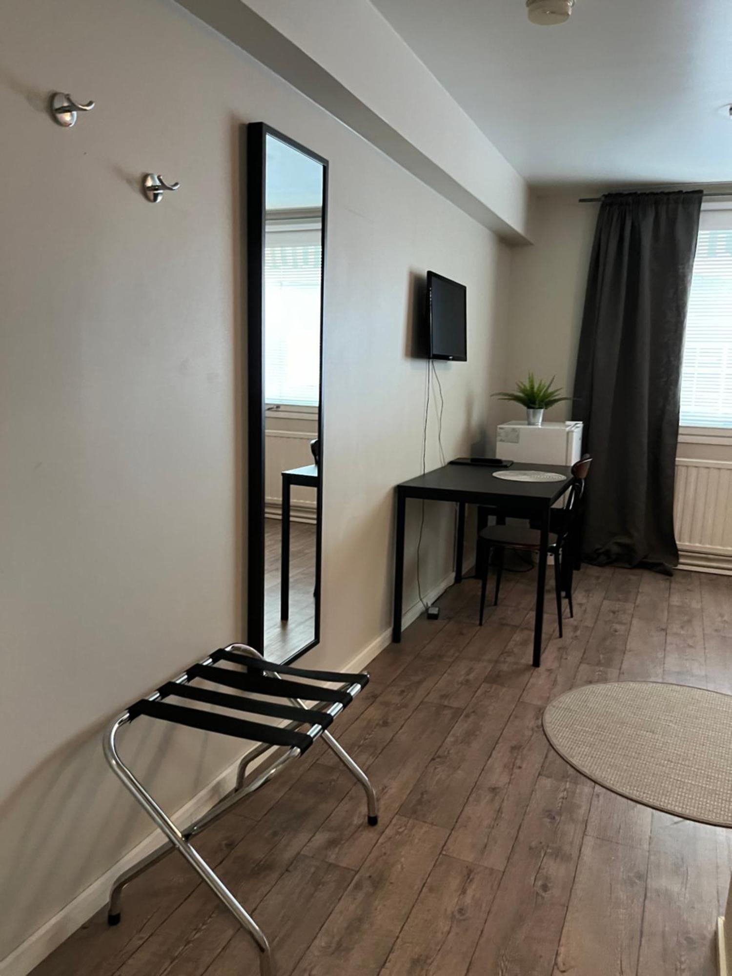 Hotelli Keskipiste Kärsämäki Exteriér fotografie