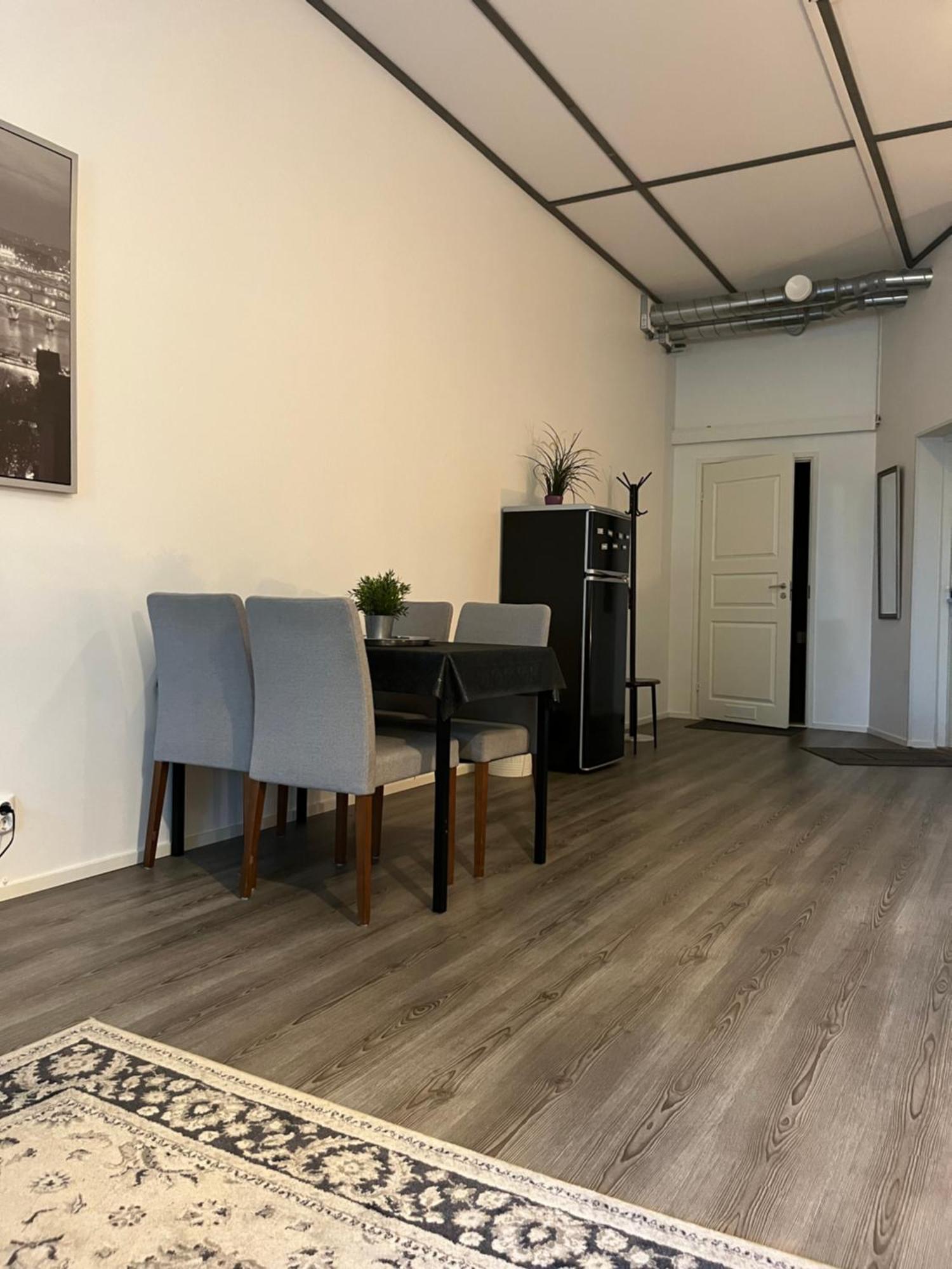 Hotelli Keskipiste Kärsämäki Exteriér fotografie