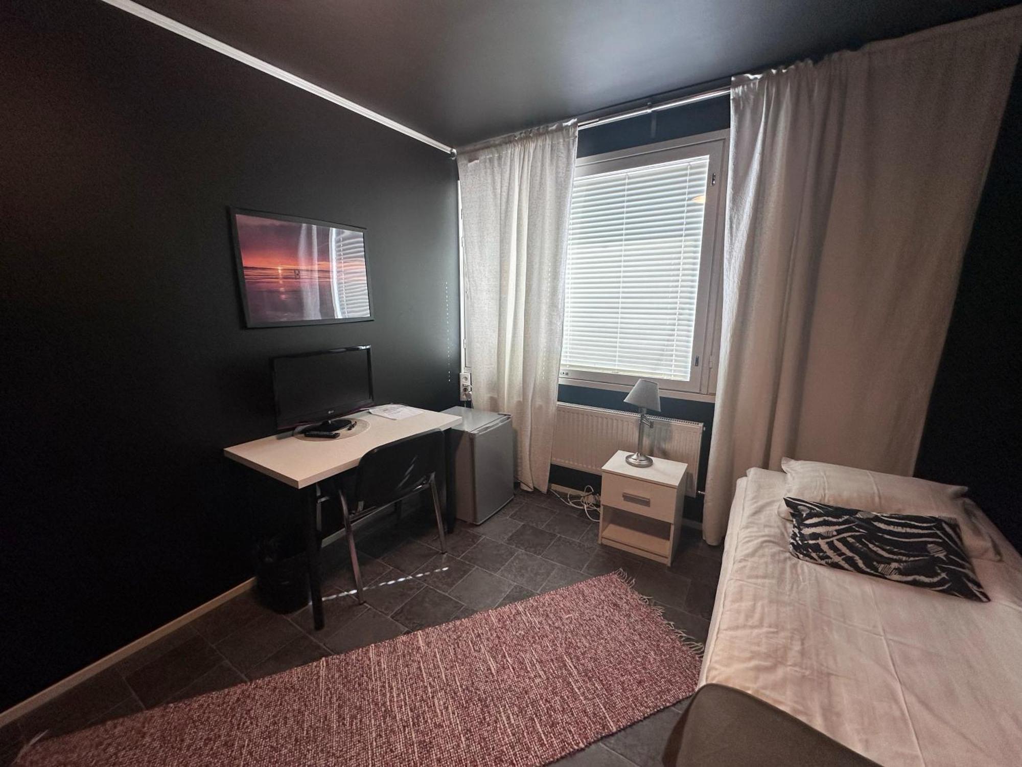 Hotelli Keskipiste Kärsämäki Exteriér fotografie